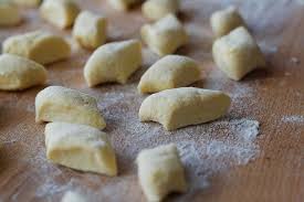 In genere, siamo abituati a utilizzare il miglio come base per insalate o zuppe. Gnocchi Senza Glutine Le Mie Ricette