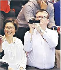 何澤翰：《儒林外史人物本事考》 夏志清：《中國古典小說導論》 商偉 著，嚴蓓雯 譯：《禮與十八世紀的文化轉折：《儒林外史》研究》（北京：三聯書店，2012）。 商偉：〈《儒林外史》敘述形態考論 （頁面存檔備份，存於網際網路檔案館）〉。 Xfsxclfrucamtm