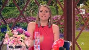 Imediat după ce a fost anunțat finalistul, ea. Cate Kilograme Are Mirela Vaida Vedeta Tv S A Urcat In Direct Pe Cantar Youtube