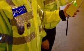 Alcoolemia se poate masura in respiratie, probe de sange sau urina. Cum S A Trezit Un OrÄdean Cu Dosar Penal DupÄ Ce S A ClÄtit Cu ApÄ De GurÄ Listerine Desi GÄsit Cu Alcoolemie 0 In Sange TanÄrul AsteaptÄ De 5 SÄptÄmani SÄ Si Recapete Permisul