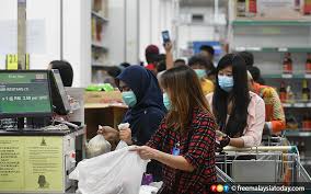 Malaysians will feel the pinch of recession from next year onwards due to various factors, including a decline in consumer confidence and the retrenchment of workers from such sectors as oil and gas, banking, retail, and electronics. Freemalaysiatoday