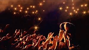 At This Moment I Cried Who Cares One More Light Goes Out In A Sky Of Million Stars It Flickers Flickers Chesterbenning Linkin Park Chester Bennington Park