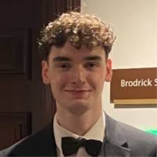 🎓After four years, I'm really proud to say I've graduated from the  University of Leeds with a First Class Honours degree in BA Journalism  (International)!🎓 🎙️Throughout my degree, I have gained… |