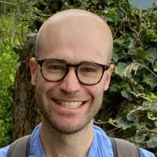 Emily Kenna's Instagram, Twitter & Facebook