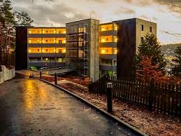 Nachdem wir ihnen eine wohnung zugeteilt haben, erhalten sie von uns für den gewünschten einzugstermin eine einladung zur vertragsunterzeichnung. Unsere Wohnheime Studentenwerk Marburg Studentenwerk Marburg