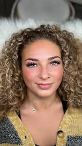 𝐖𝐀𝐓𝐂𝐇 𝐌𝐘 𝐓𝐎𝐏 𝐅𝐈𝐕𝐄 𝐂𝐔𝐑𝐑𝐄𝐍𝐓 𝐅𝐀𝐕𝐄𝐒🎀 Trust me, you  need these in your kit 👀💗 Plus, I'm chatting all about the 𝒄𝒐𝒏𝒕𝒆𝒏𝒕  𝒄𝒉𝒆𝒄𝒌𝒍𝒊𝒔𝒕 I set for everyone at @lash.linkk 📝 Thank you