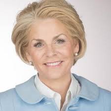 Karen Spann's Instagram, Twitter & Facebook