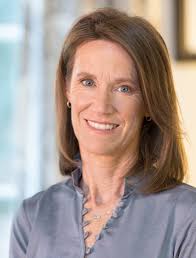 Sarah Hooks's Instagram, Twitter & Facebook