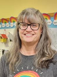 Lynn Sager's Instagram, Twitter & Facebook