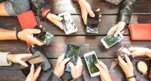 Tidak hanya kaum remaja saja yang menggemarinya, namun para selebritis hingga presiden pun tak ketinggalan untuk. Ini Lima Smartphone Selfie Terbaik Januari 2019