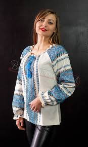 Українська вишивка бере свій початок у період трипільської культури, епохи пізнього неоліту. Kupiti Zhinochu Vishivanku V Internet Magazini Vishivanochka Ua