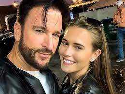 Anfang 2019 wurde bekannt, dass michael wendler (47, „sie liebt den dj) eine neue freundin an seiner seite hat. Laura Muller Eltern Der Wendler Freundin Aussern Sich Zu Shooting Stars