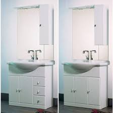 Tutto il mobilio e gli accessori indispensabili per arredare il bagno della tua abitazione come meglio desideri e a seconda dello stile che vuoi donare alla stanza. Mobili Bagno Economici Scoprili Subito