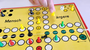 Mensch ärgere dich nicht spielfeld. Amberg Weltrekord Im Mensch Argere Dich Nicht Spiel Bayern Sz De