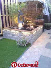 Bildergebnis Zu Handen Pflanzer Stein Bildergebnis Gartenhaus Pflanzer Stein Steinmauer Garten Patio Garten Garten Ideen Hinterhof