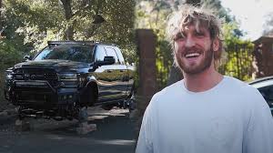 His love for yoga, check. Youtuber Stunned After Spotting Justin Bieber S Rolls Royce By West Coast Customs Dexerto