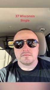 Tom Karpf's Instagram, Twitter & Facebook