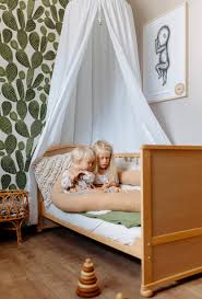 Zusammen mit lena baut er einen baldachin. Diy Betthimmel Baldachine Orientalisches Flair Fur Das Schlafzimmer Ein Baldachin Uber Dem Bett Das Ist Nicht Nur Fur Kinder Etwas Tolles Design Table