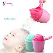 Waterproof baby shower cap bath head cover shampoo shield hair wash hat | ebay pick up the baby's hair and adjust the rear end of the shampoo cap to be closer to the baby's head circumference. Baby Bath Waterfall Rinser Kids Shampoo Rinse Cup Bath Shower Washing Head Kids Washing Hair Eye Shield Shampoo Bath Cup Buy At The Price Of 1 09 In Aliexpress Com Imall Com