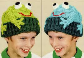 Crochet Frog With a Top Hat