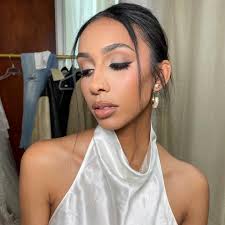 Ashley Carroll (@ashleycarrollmakeup) • รูปและวิดีโอ Instagram