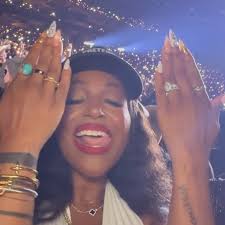 Took my favorite Cow___ to see Beyoncé 🐝, The baby’s gender is hidden in  plain sight. Here’s your hint: check the nails. 💅🏽, Drop your guesses in  the comments—winner gets ultimate bragging rights and ...