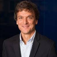 Mara Dow's Instagram, Twitter & Facebook