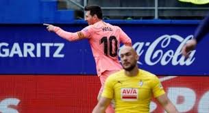Lionel messi mulai tinggalkan luis suarez. Raih Top Skor Liga Spanyol Lionel Messi Samai Rekor Telmo Zarra