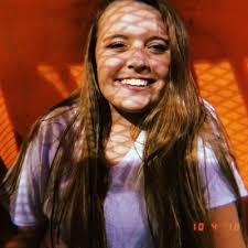 Sophie Lanier's Instagram, Twitter & Facebook