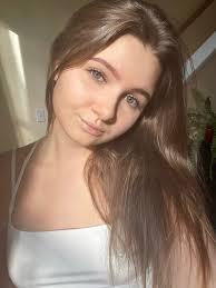 MODEL looking to help with people trying to grow and needing experience!