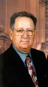 Laurie Crews's Instagram, Twitter & Facebook