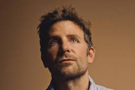 Ooit begon Bradley Cooper als hunk in 'Sex and the City', nu koerst hij met  'Maestro' naar de Oscars