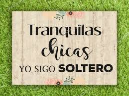 Colocar un cartel que anuncia la boda, con la con frases románticas, bonitas, graciosas e ingeniosas podemos dar información a nuestros invitados y hacer que se sientan como en casa. Carteles Para Bodas Mensajitos Para Bodas