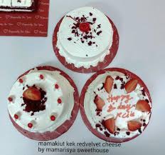 Kek ni memang unik dan rasanya lain dari yang lain. Mamakiut Kek Kek Bajet Rm10 Mamarisya Sweethouse Facebook