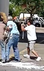 Sarah fishburne is the home depot's director of trend and design. Home Depot Brawlers Hurl Paint Over Each Other In Bizarre Fight In Florida Daily Mail Online
