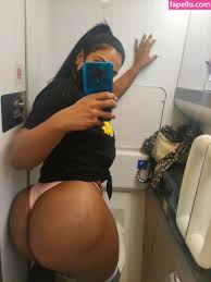 Ana Júlia  Miss Bumbum  anajuliastar_ Nude Leaked OnlyFans Photo 5 -  Fapello