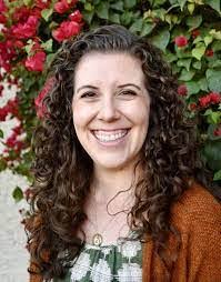 Ember Reed's Instagram, Twitter & Facebook