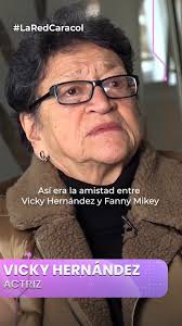 Ahora que la actriz Vicky Hernández regresa a los escenarios 🎭, recuerda  con cariño sus inicios en el teatro y la amistad que tuvo con Fanny Mikey  ✨. , #LaRedCaracol, Descubre más contenido en 👉 ...