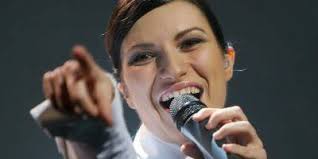 Un mondo soltanto adesso, io ti guardo nel tuo silenzio io mi perdo e sono niente accanto a te il mondo. Accordi Il Mondo Che Vorrei Laura Pausini 1000 Note