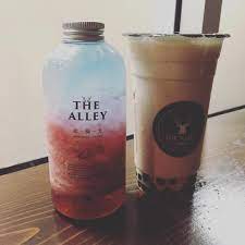 Repost From Clk Foodie Finally Here The Northern Light And Royal No9 Milk Tea Foodpics Smoothie Milktea Bubble Tea Supplies Bubble Tea Bubble Milk Tea