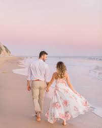 May 21, 2021 · from satin slips to glamourous ball gowns, we've researched up the best wedding dresses under $1,000 for every style, body type, and budget. 330 Wear This Engagement Photoshoot Ideas Engagement Photoshoot Photoshoot Engagement