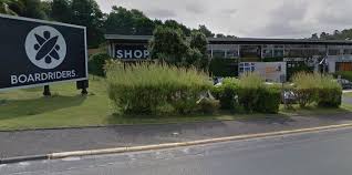 Retrouvez chaque jour l'ensemble des avis mortuaires, avis de décès, avis d'obsèques, avis de messe et remerciements parus dans le journal le télégramme. Quiksilver Boardriders Licencie 136 Salaries Et Vend Son Siege De Saint Jean De Luz