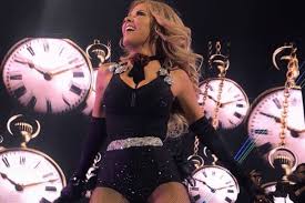 Así lo comentó estrada al programa 'todo para la mujer' (radio fórmula). Aseguran Que Netflix Prepara Una Serie Biografica De Gloria Trevi Laura G