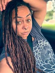 Let me see yall locs hey y'all heyyyy ☮️🖤