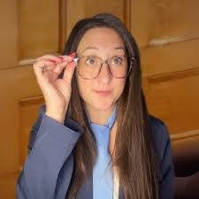 Alyssa Knapp's Instagram, Twitter & Facebook