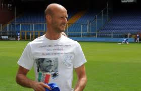 È stata una serata speciale per roberto mancini e gianluca vialli tra le mura dello. Sampdoria Lombardo Come Vialli E Mancini Un Abbraccio Che Vale Piu Di Mille Parole