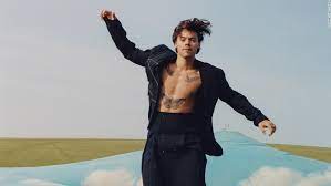 In 2016, styles began his solo career, and his single sign of the times conquered all musical rankings in great britain. Harry Styles Becomes Vogue S First Ever Solo Male Cover Star Cnn Style