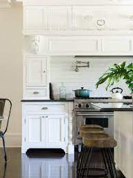 7 White Shaker Kitchen Cabinets That Are Surprisingly Versatile White Shaker Kitchen Cabinets White Shaker Kitchen Shaker Kitchen Cabinets