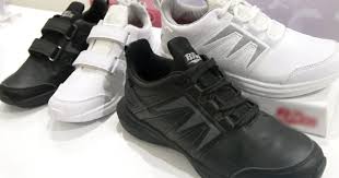 Check spelling or type a new query. Kasut Putih Vs Kasut Hitam Blog Santai Santai Jerr