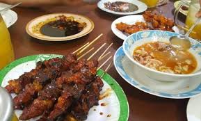 Sate sambas irisan dagingnya besar dan empuk, disiram bumbu kacang yang lezat. 10 Sate Kambing Enak Di Surabaya 24 Jam Cak Lam Pondok Candra Menjangan Mekarsari Rungkut Bogowonto Jejakpiknik Com